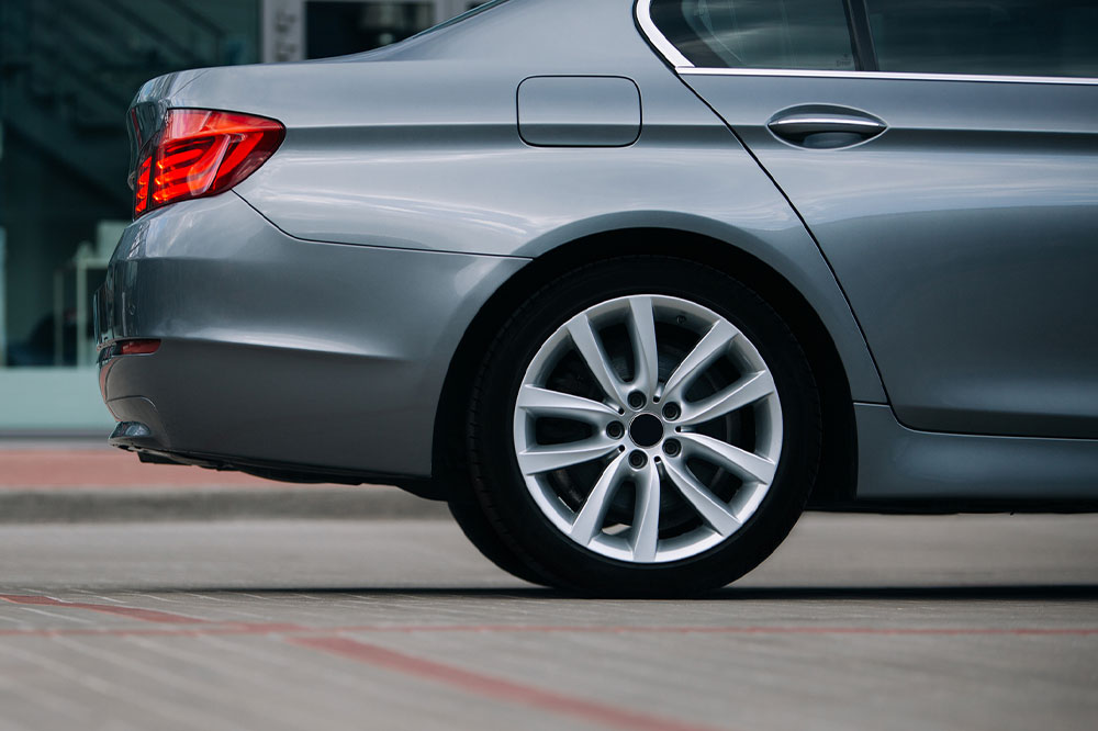 Here’s Why One Should Get a Used BMW 7 Series Sedan